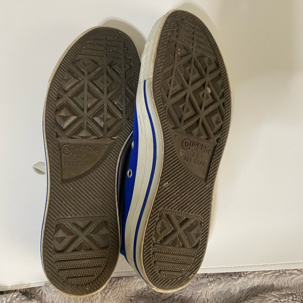 Blue Converse - Picture 7 of 7